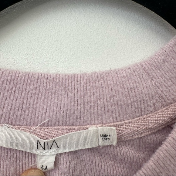 NIA Baby Pink Cropped Sweatshirt - Picture 3 of 4